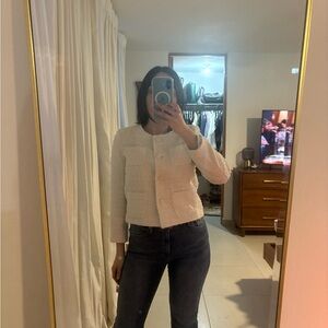 Chanel Vibes
Cream Tweed Cropped Jacket – Size S (Never Worn)